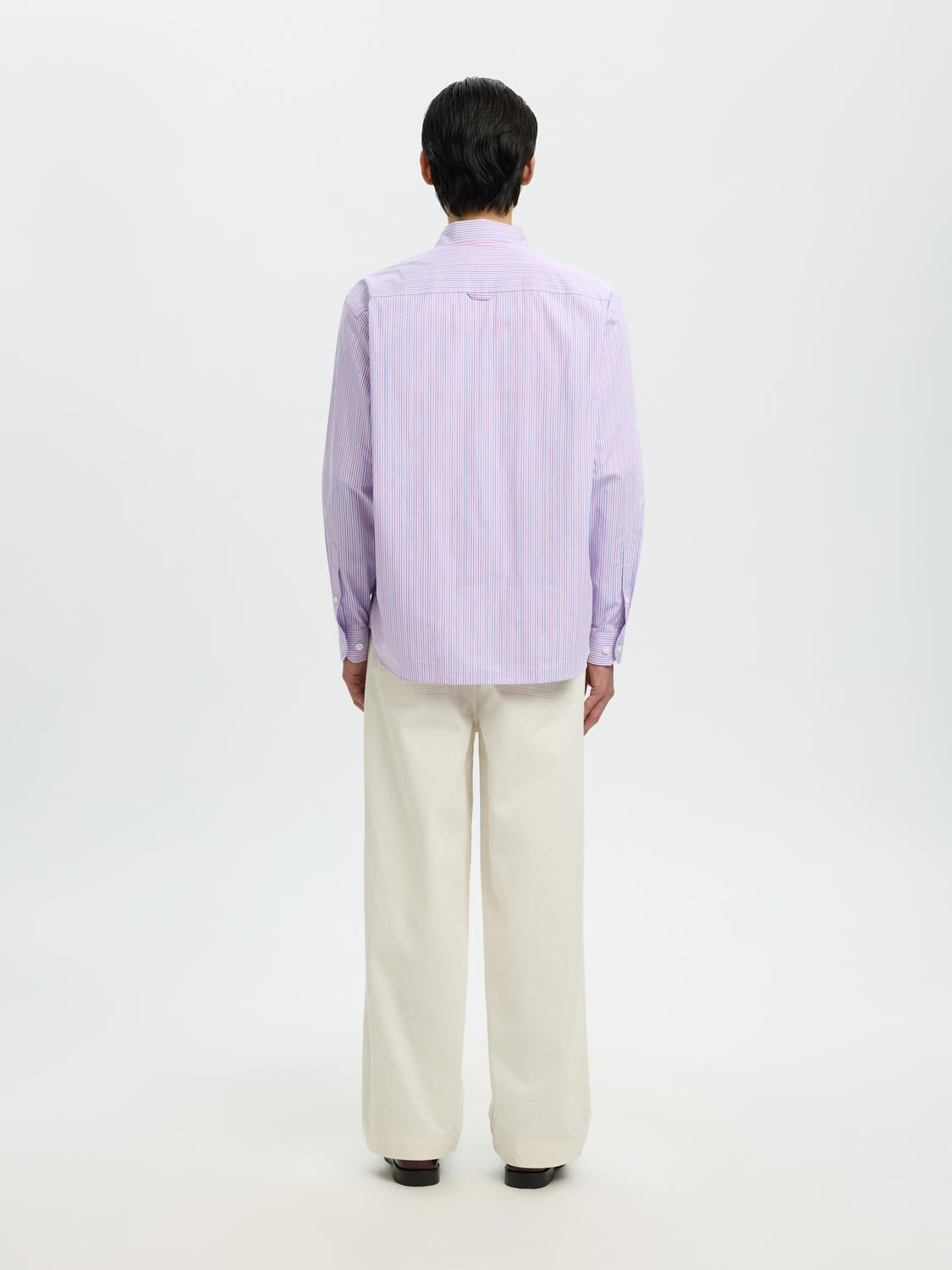 model_shot-back
